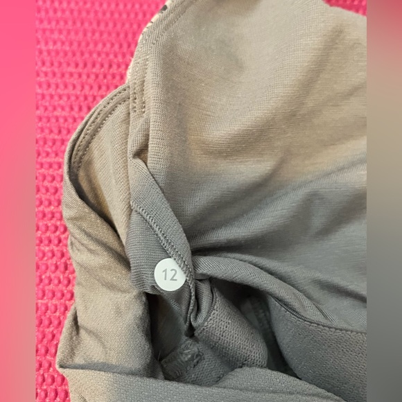 Lululemon Tone It Tank - Size 12 - Picture 5 of 11